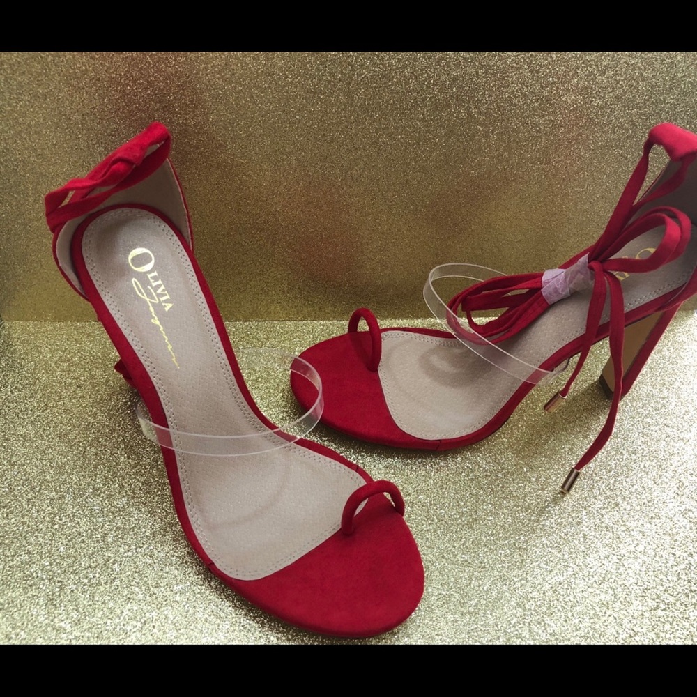 Open toe with strap around around the ankles